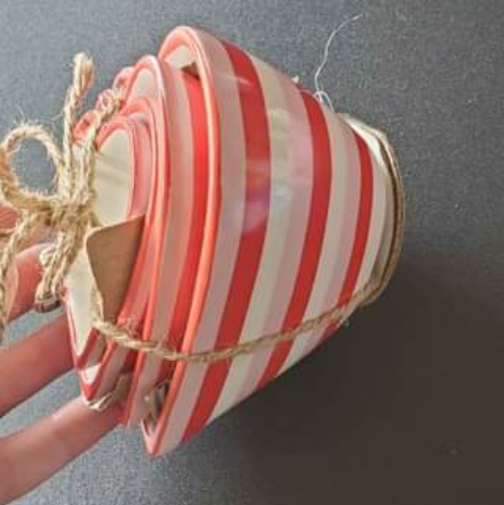 Measuring Cups - Picture 2 of 2